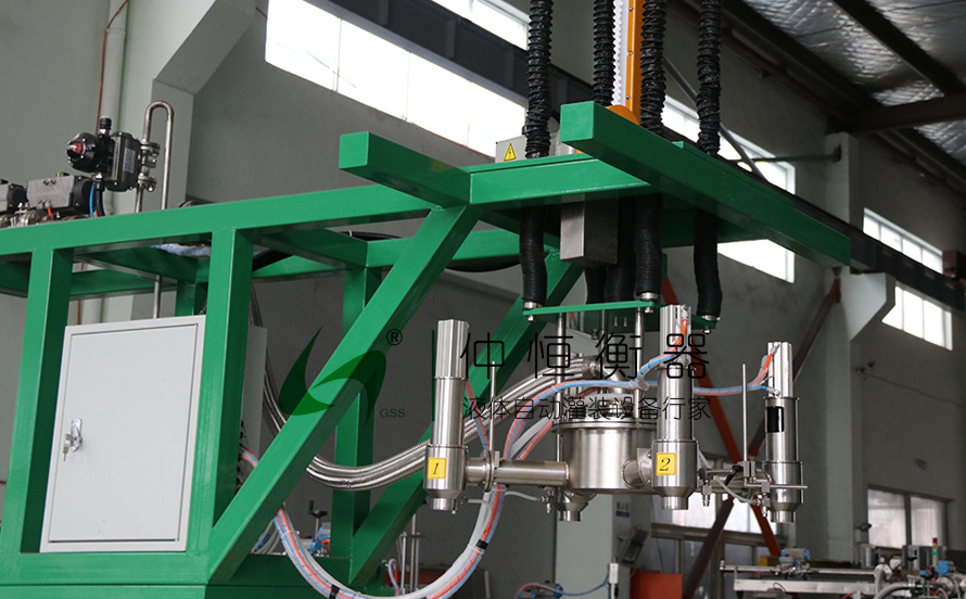 GAF-1500LA自動(dòng)液體灌裝線3